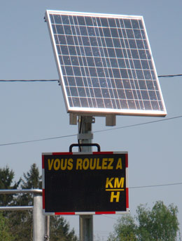 Alimentation solaire cinémomètre préventif